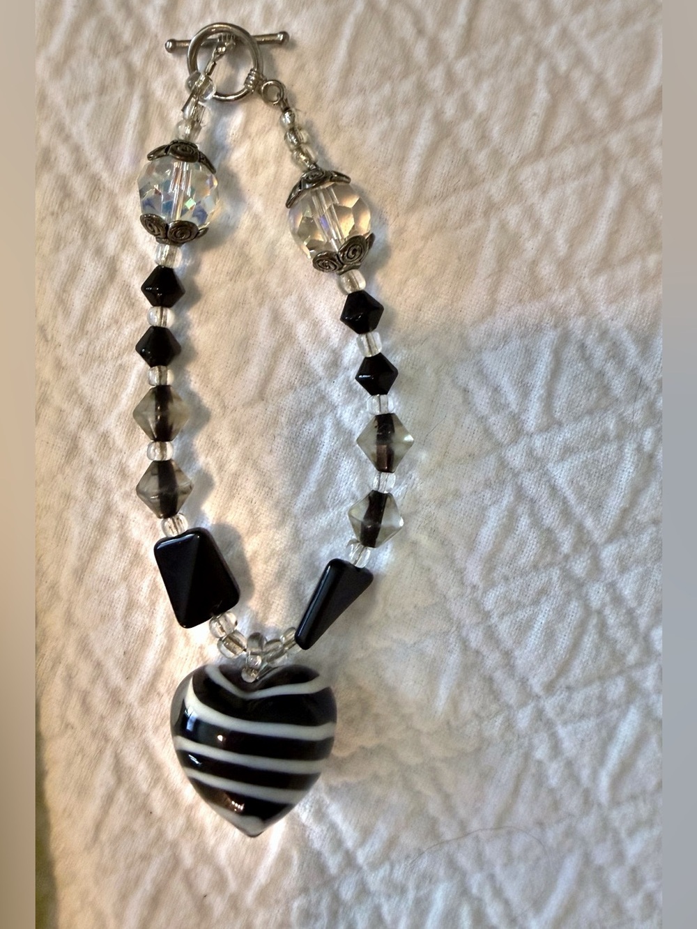 Black and White Heart Pendant Beaded Bracelet - Women Jewelry